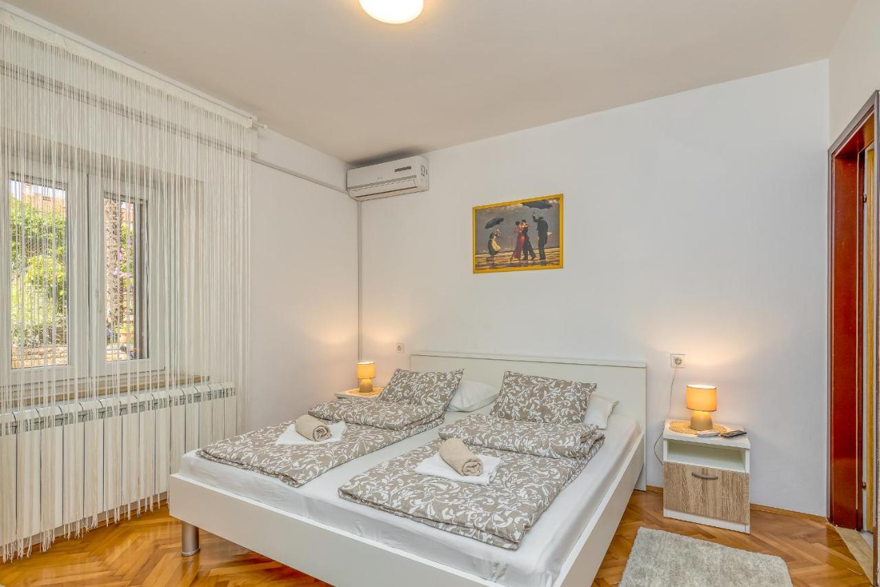 Matea Rooms Funtana Extérieur photo